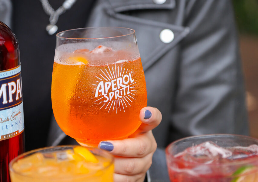 Bares de Curitiba promovem Open day de Aperol Spritz – Cred Iuri Poletti