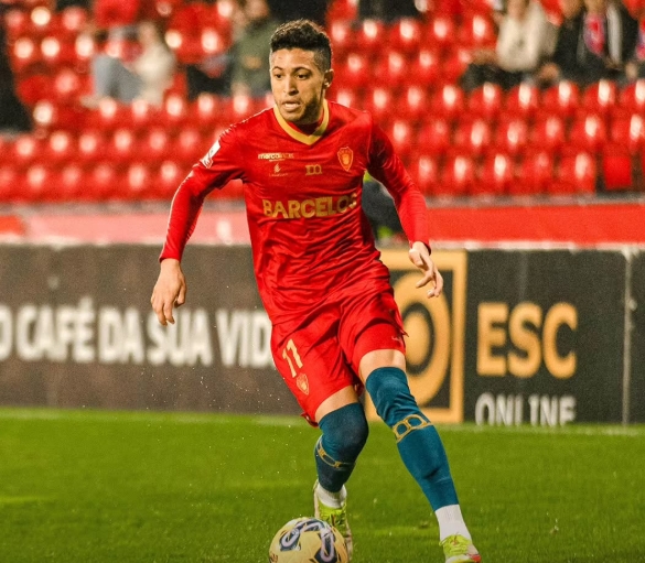 O ponta Marlon em ação pelo Gil Vicente: na mira do Paraná Clube