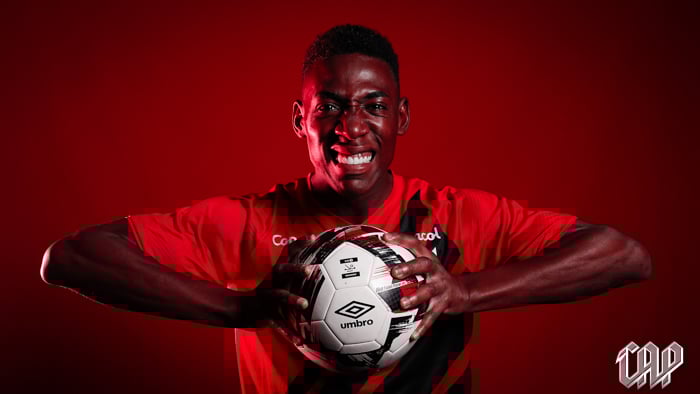 O zagueiro Léo Pelé: reforço do Athletico Paranaense