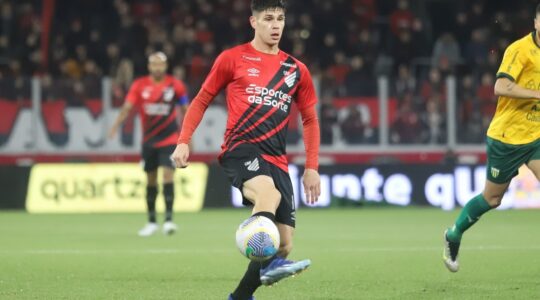 O meia Bruno Zapelli, do Athletico Paranaense