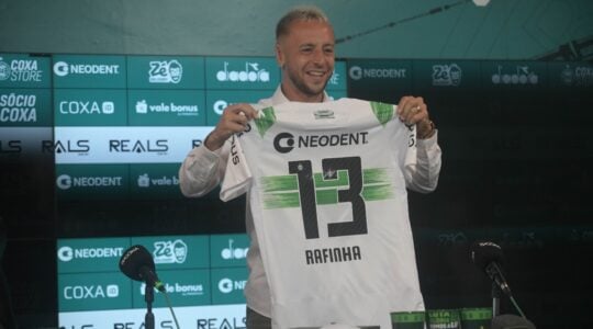 Rafinha apresentado pelo Coritiba