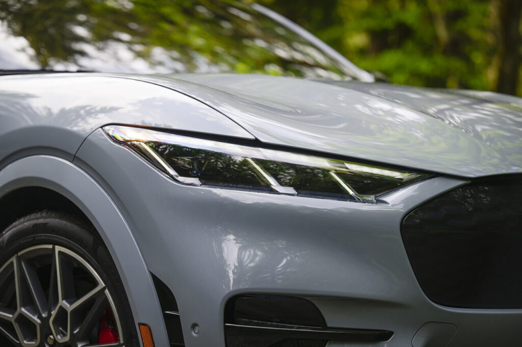 Shown with optional equipment and extra cost color option.