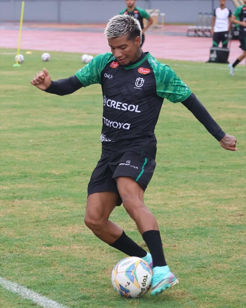 O atacante Edison Negueba, do Maringá