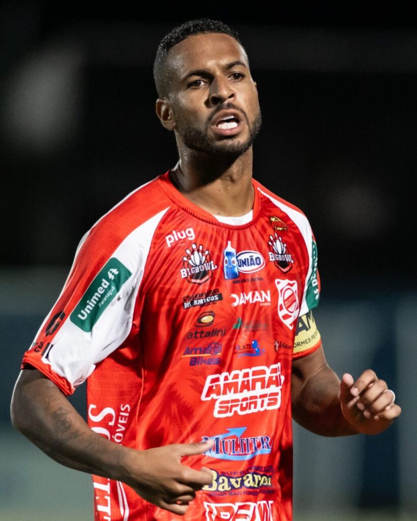 Capitão Ferreira, do Rio Branco, espera repetir a boa atuação contra o líder do campeonato