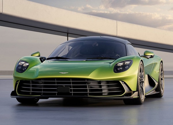 aston-martin-valhalla-2026