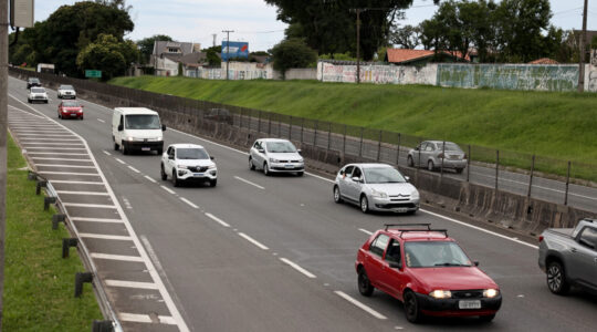 MOVIMENTO NA BR 277
