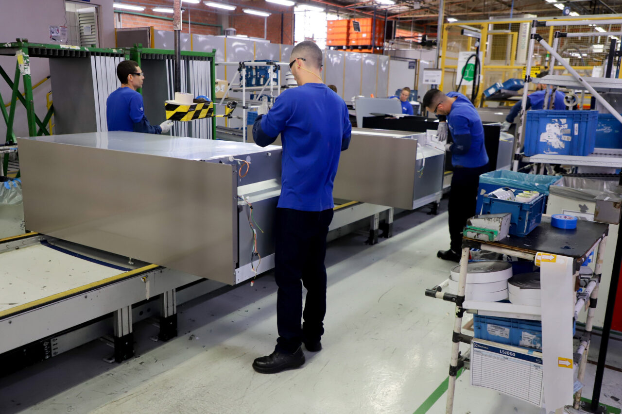 fabrica_da_electrolux-18-12-24_261_-_copia (1)