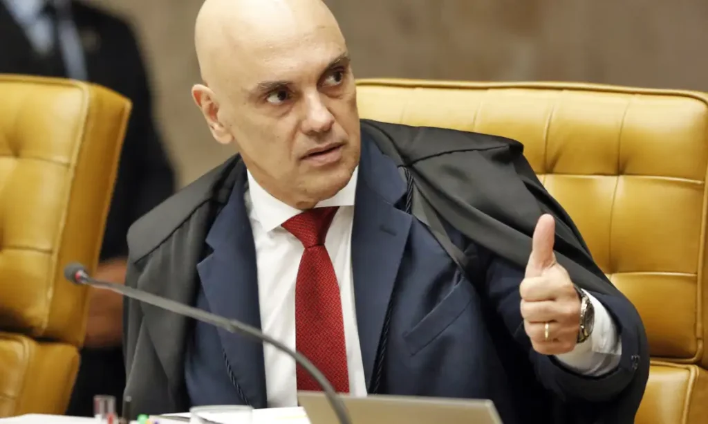 moraes big techs
