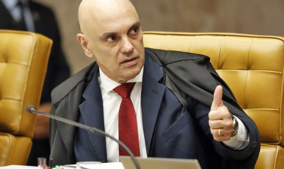 moraes big techs