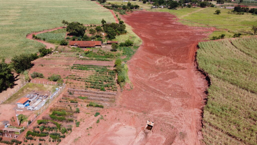 Obra de preenchimento de erosão, em Colorado