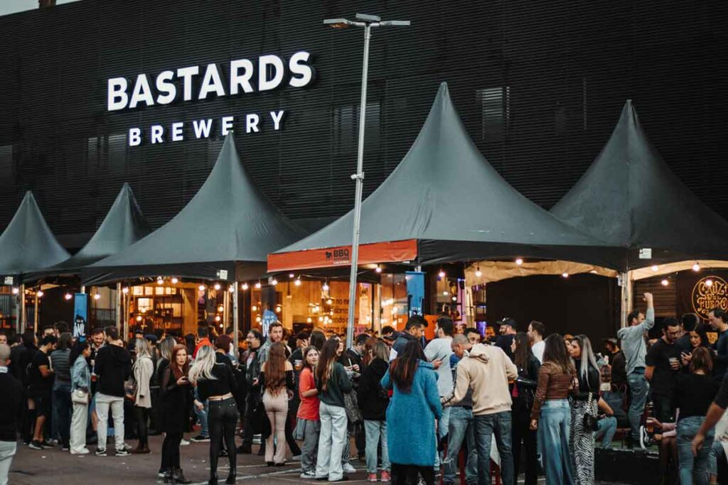 Bar da Fábrica da Bastards Brewery – Cred William Kruguer