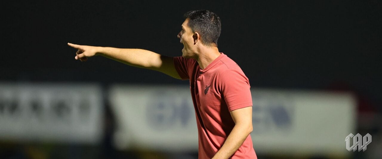 O técnico Maurício Barbieri, do Athletico Paranaense