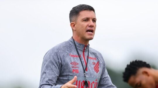 O técnico Maurício Barbieri, do Athletico Paranaense
