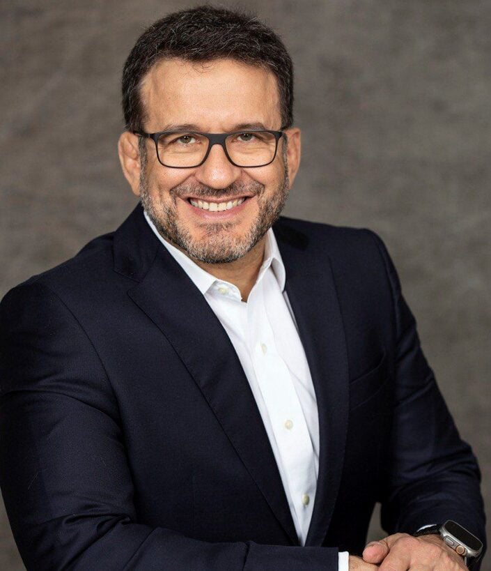 Empresário Arthur Machado: Uma Ponte Entre Instituições Brasileiras e Norte-Americanas