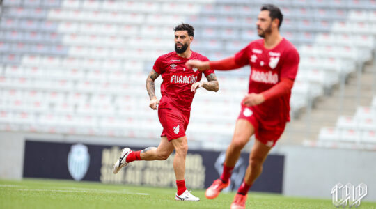 Mastriani em treino do Athletico