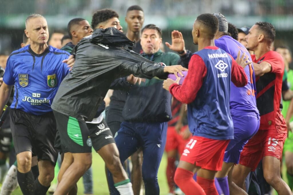 Briga no Athletico