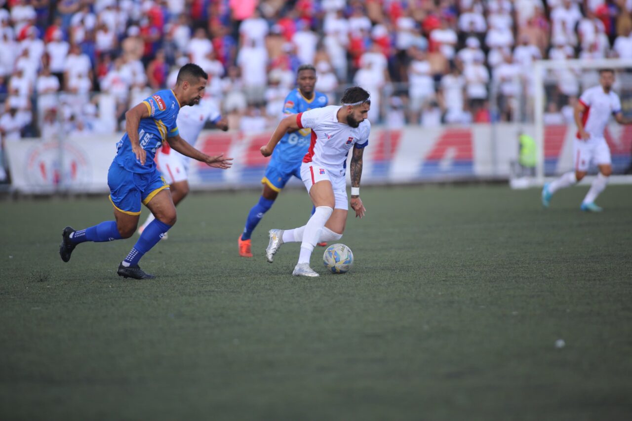 Eduardo Tanque em São Joseense x Paraná Clube