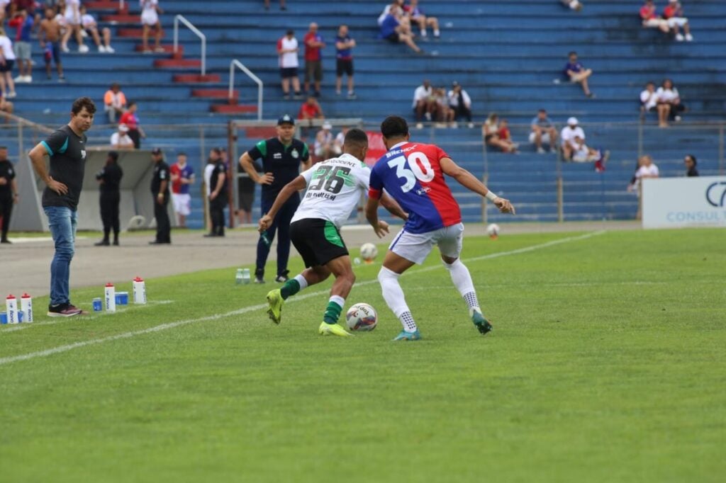 Paraná Clube x Coritiba, na Vila Capanema