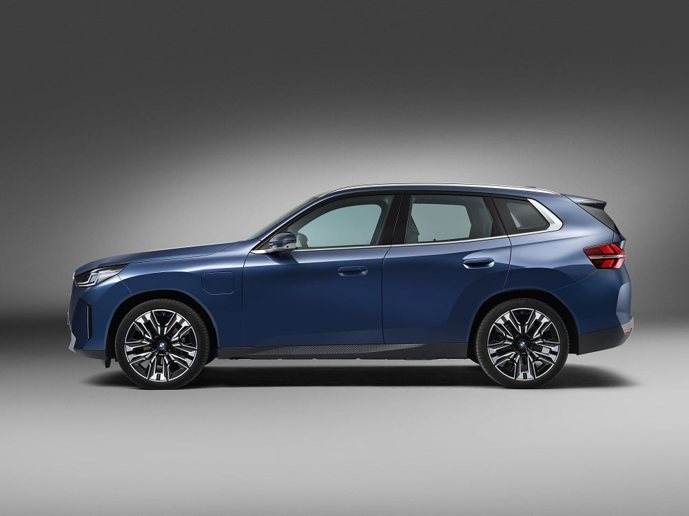 P90555183_highRes_the-new-bmw-x3-30e-x