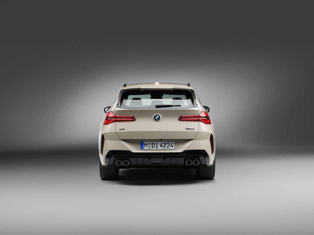 P90555203_highRes_the-new-bmw-x3-m50-x