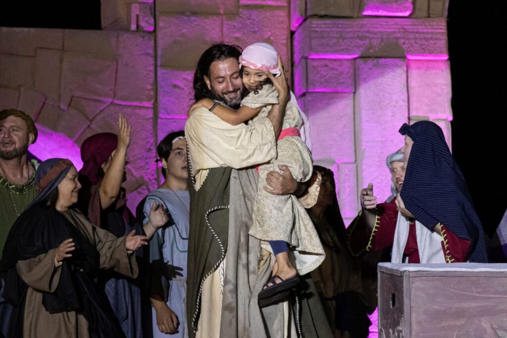PAIXÃO DE CRISTO 2023 GRUPO LANTERI – Vitor Dias (252)