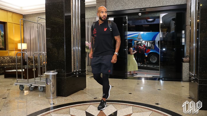 Patrick chega a Londrina: estreia no Athletico