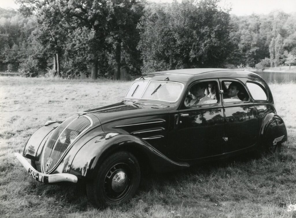 Peugeot402_90anos3