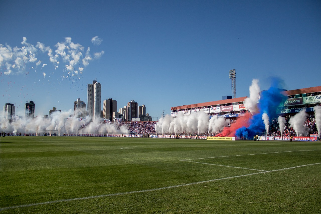 Vila Capanema: palco de Paraná Clube x Coritiba