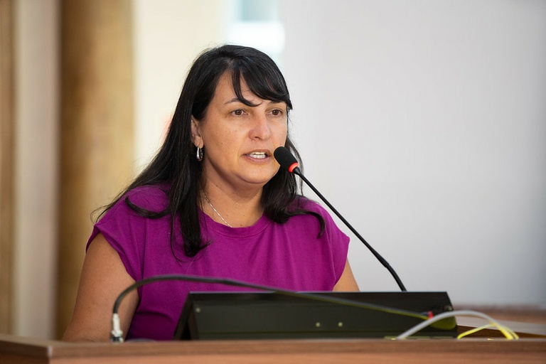 angela