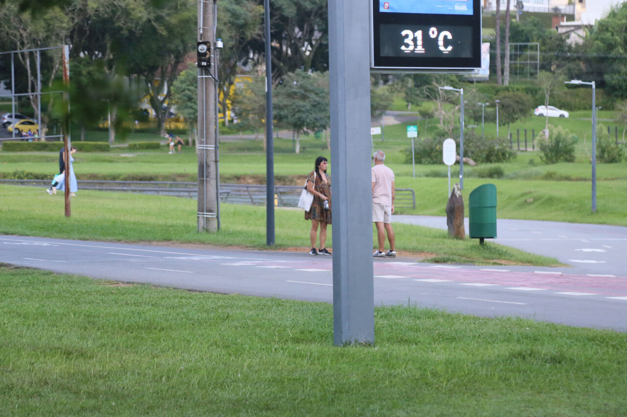 calor em curitiba