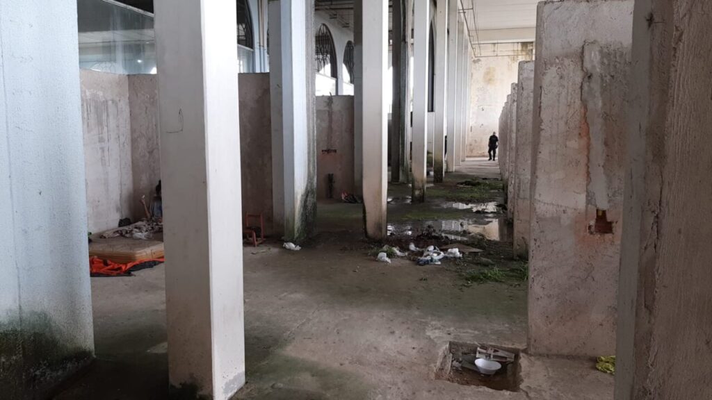dentro da construção 1