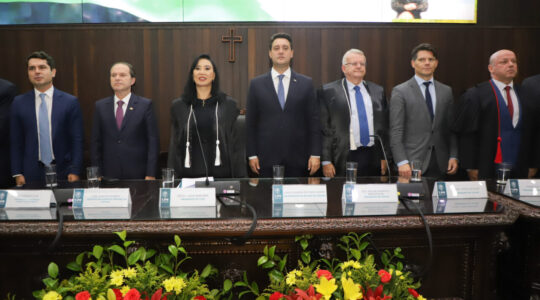 governador-_posse_novo_presidente_do_t._j_._pr_-_03-02-25_282