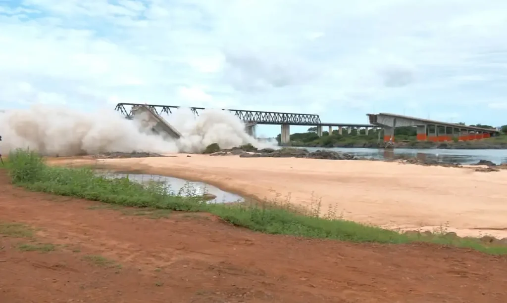 implosao de ponte