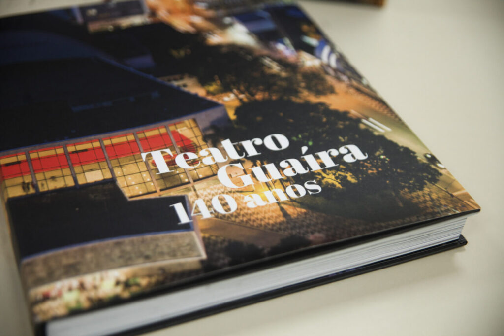 livro_teatro_guaira_140_anos._fotos_stephanie_dornelas_1