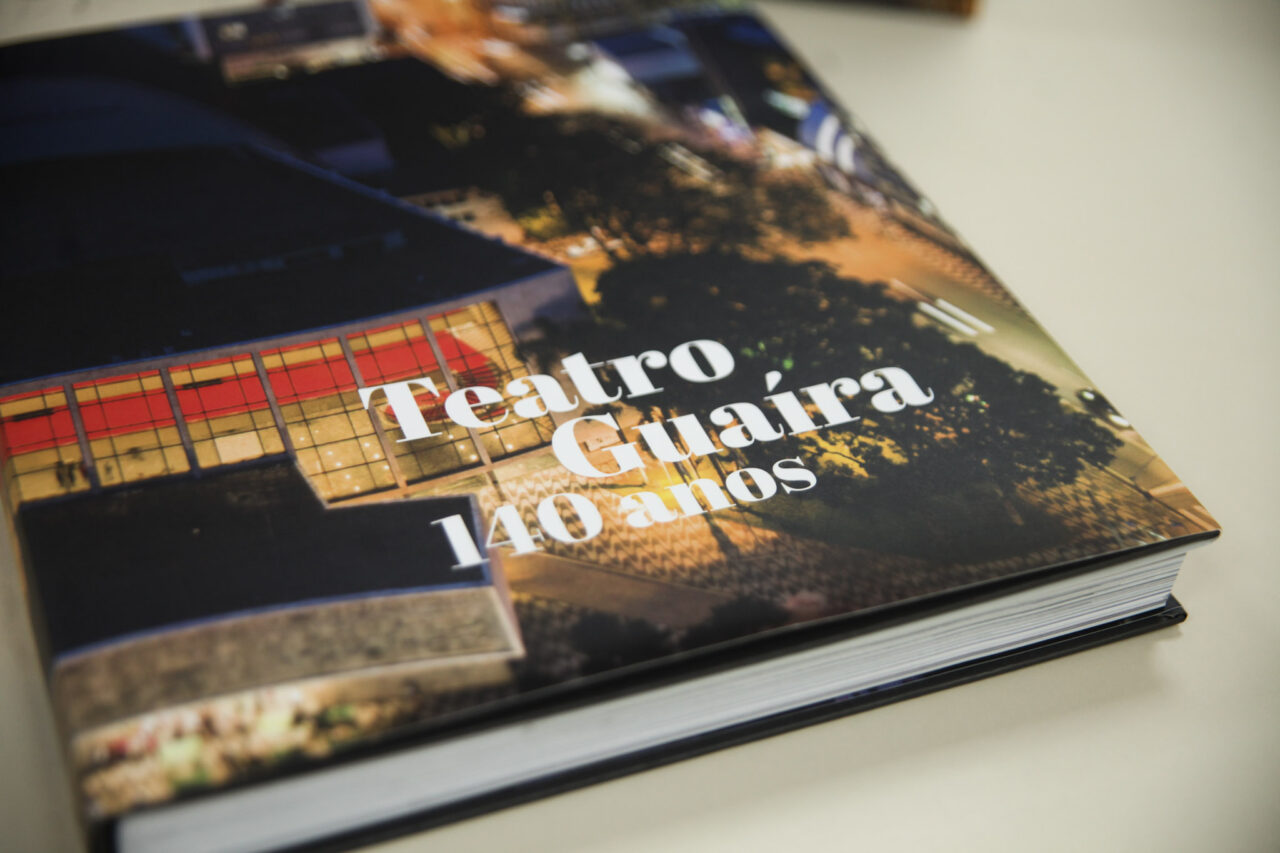 livro_teatro_guaira_140_anos._fotos_stephanie_dornelas_1