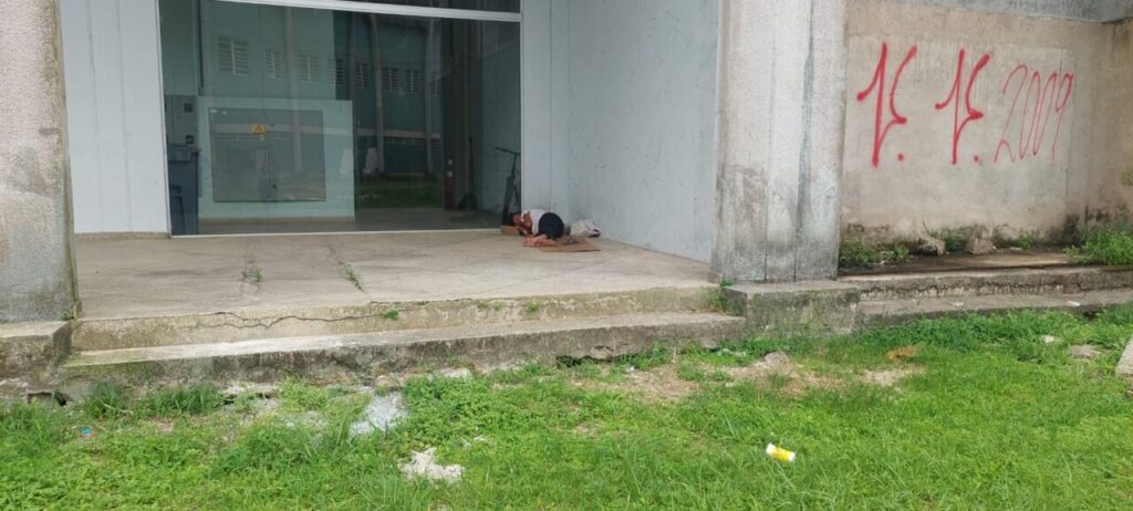 morador dormindo