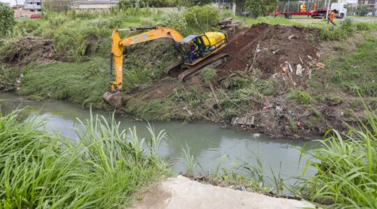 passarela reconstruida em curitiba