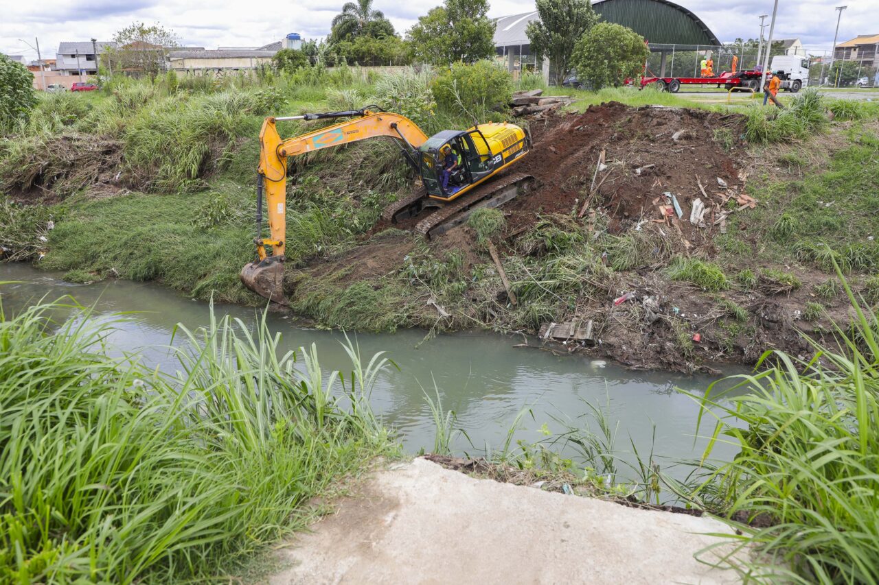passarela reconstruida em curitiba