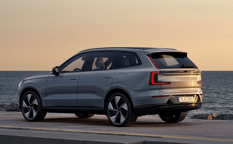 Volvo EX90