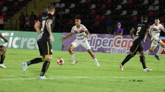 Pedro Severino em jogo do Botafogo-SP