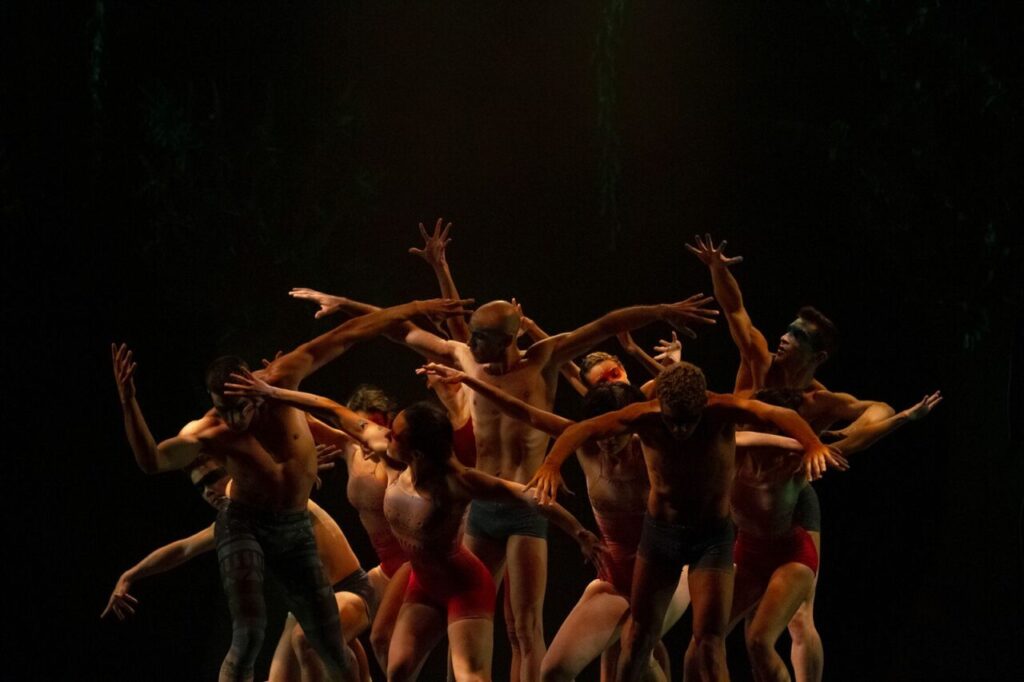 A Lenda das Cataratas – Curitiba Cia de Dança – Cred Cayo Vieira