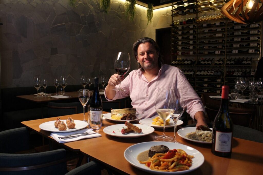 Dudu Sperandio na Osteria Lupita (foto Morôni/divulgação)