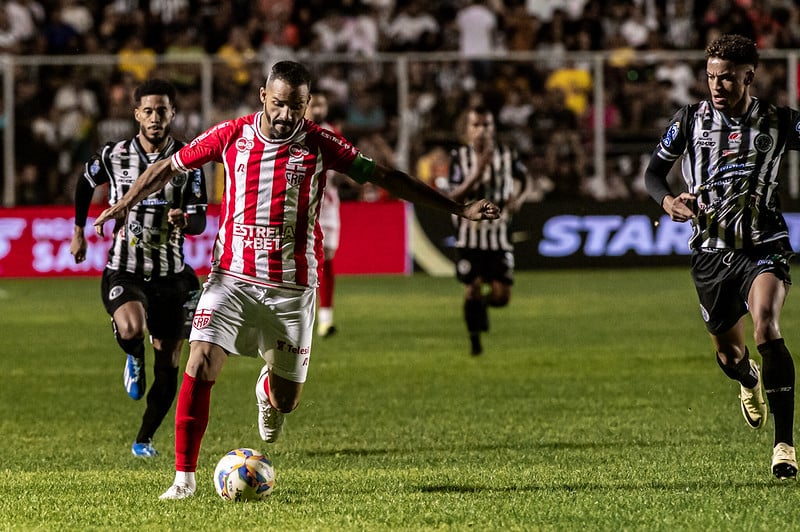 O atacante Anselmo Ramon, do CRB: na mira do Athletico Paranaense