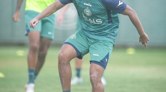 O volante Jorge, em treino do Coritiba