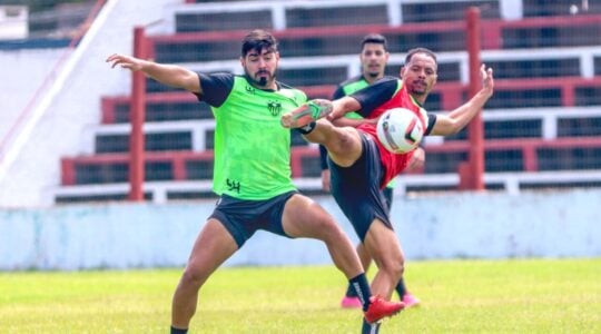 O atacante Yan Philippe em treino do Guarany de Bagé: contra o Athletico