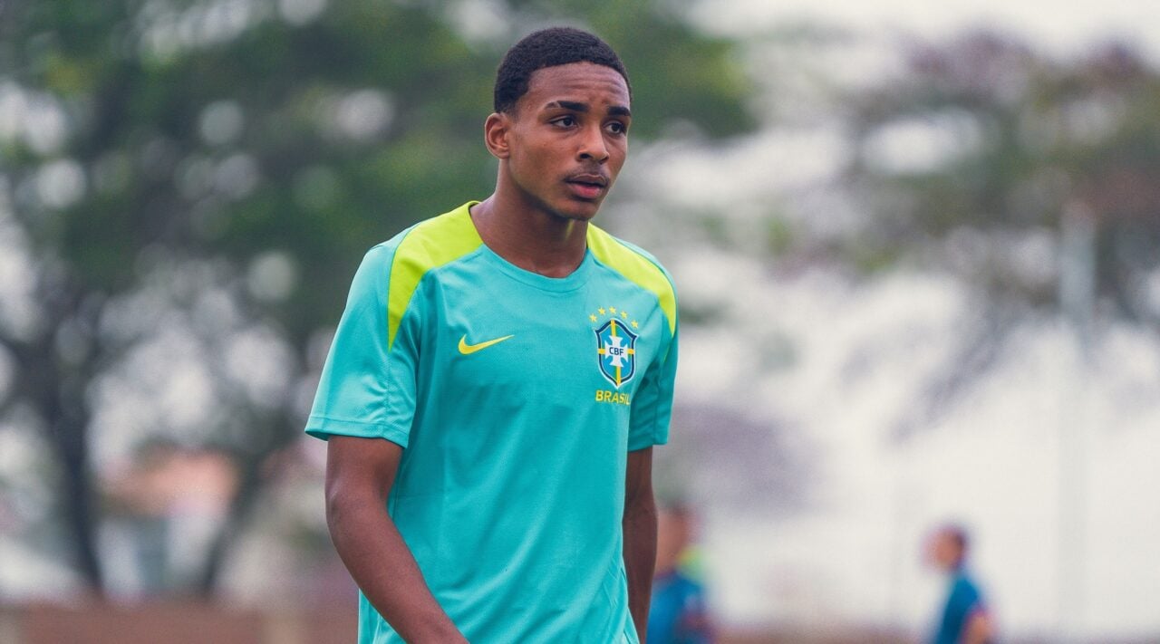 O atacante Kayke, do Athletico, na seleção brasileira
