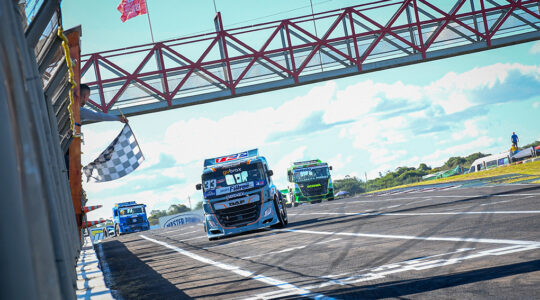 Joãozinho Santa Helena ganhou a categoria GT Truck prova do Troféu SpeedMax