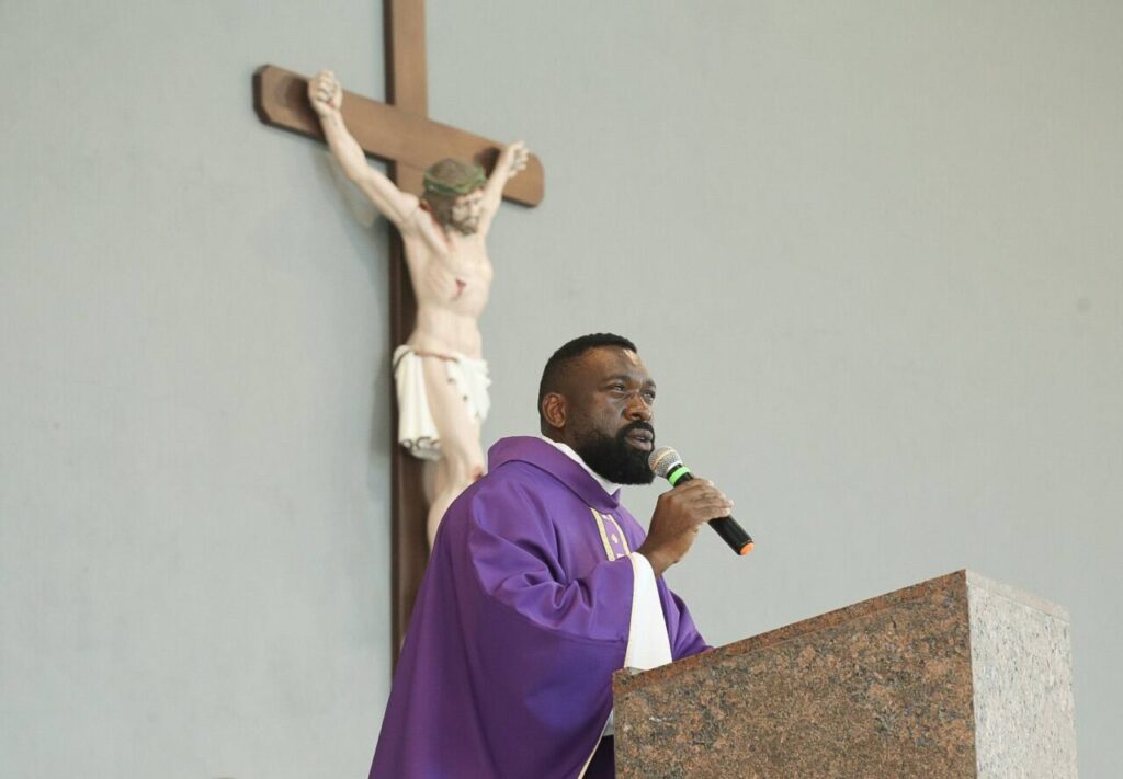 Festa de São José igreja padre
