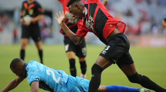 Léo, do Athletico, enfrenta o Azuriz