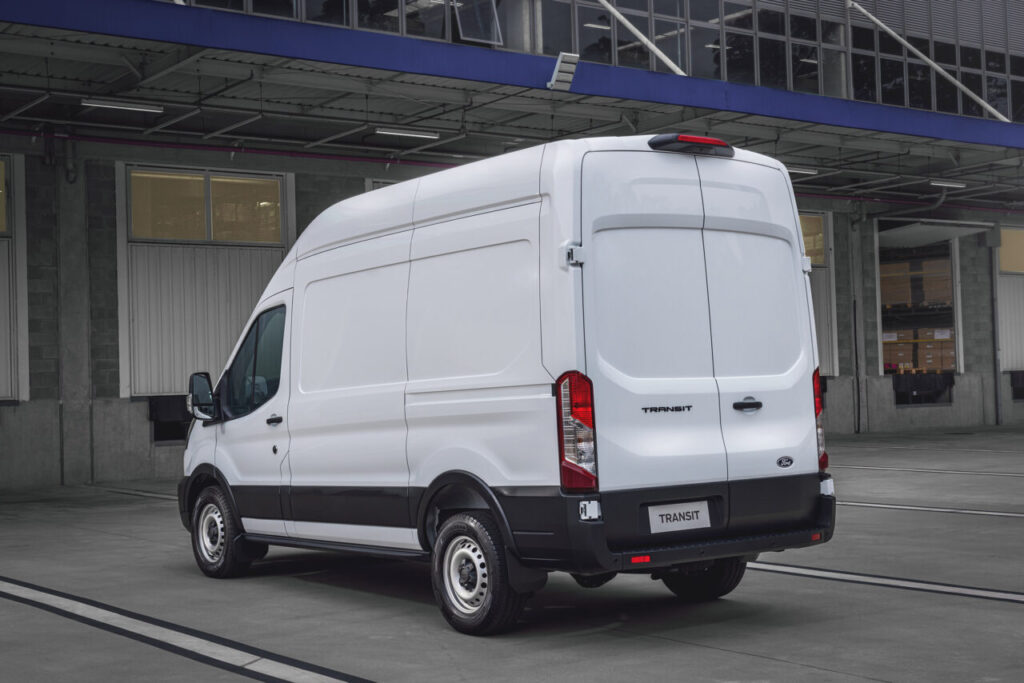 NovaFordTransit2026_FurgãoCargo-2